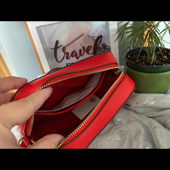 ‼️SOLD‼️Tory Burch camera crossbody bag - Picture 6 of 7